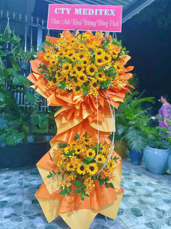 Shop Hoa Tươi Phường Quảng Yên Quảng Ninh Thợ Thiết Kế Hoa Ấn Tượng