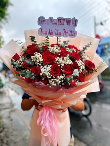 Shop Hoa Tươi Phường Thanh Liệt Hà Nội Đội Ngũ Thợ Thiết Kế Hoa Sang Trọng