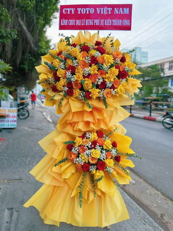 Shop Hoa Tươi Xã Hoài Đức Hà Nội Đội Ngũ Nhân Viên Cắm Hoa Nhanh